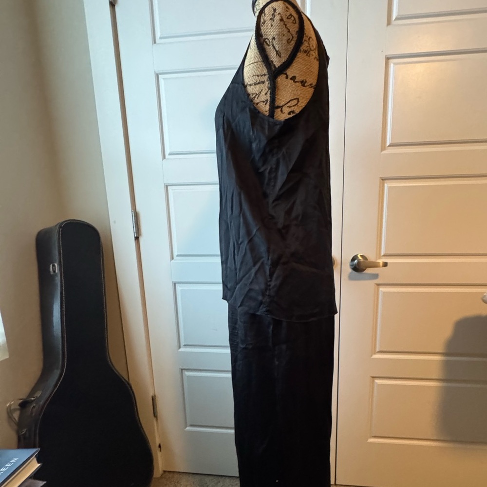Quince Black Silk Pajamas Set - Picture 4 of 9